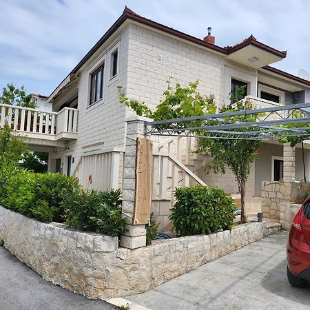 Apartments Mia Округ Горни Экстерьер фото